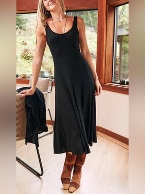 Marine Layer Lexi Rib Fit and Flare Midi Dress Black | M